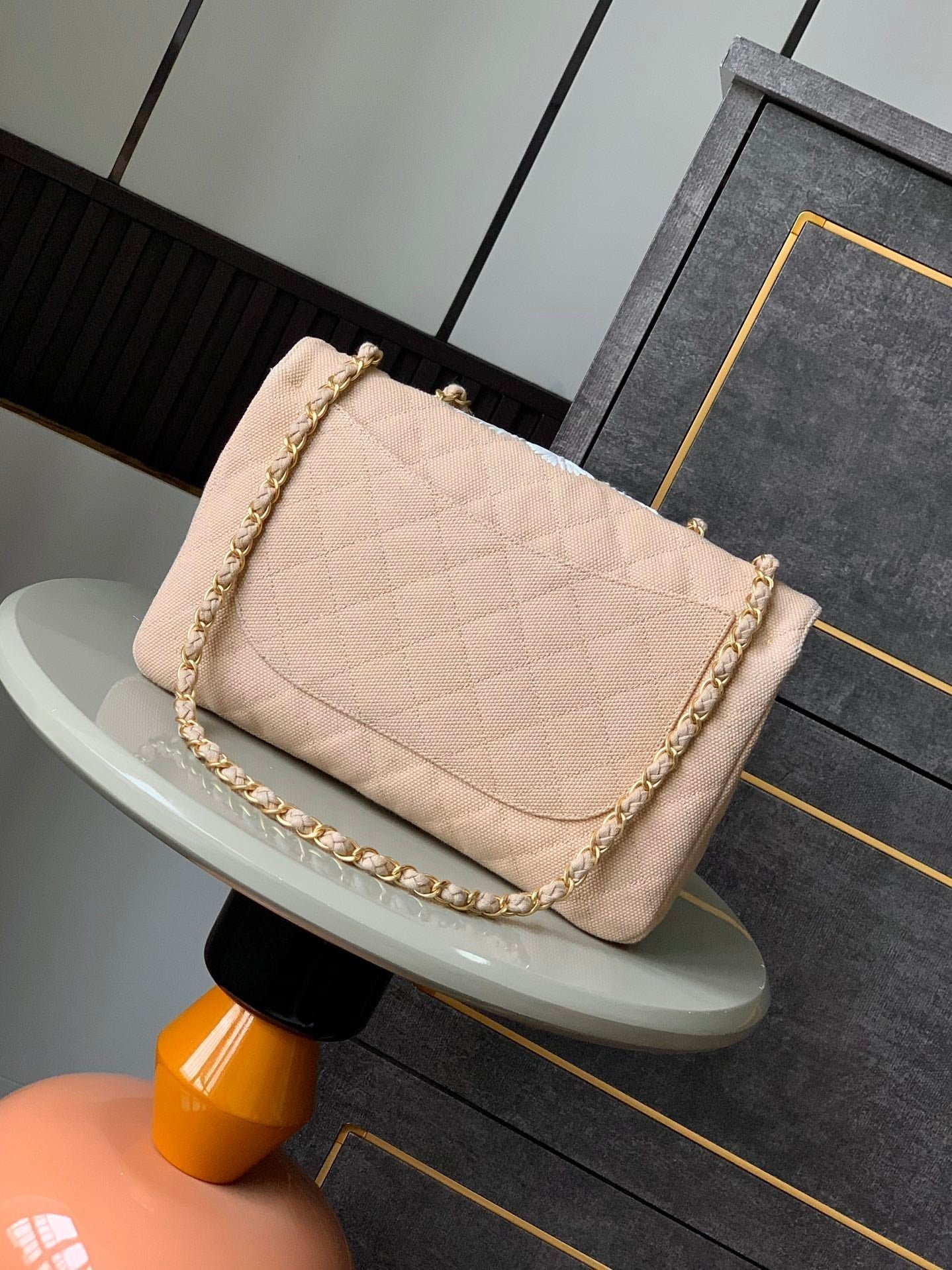 CHANEL 25S CLASSIC FLAP 26 CM IN LIGHT BEIGE CANVAS EMBROIDERED MOTIF WITH GOLD HARDWARE - Image 4