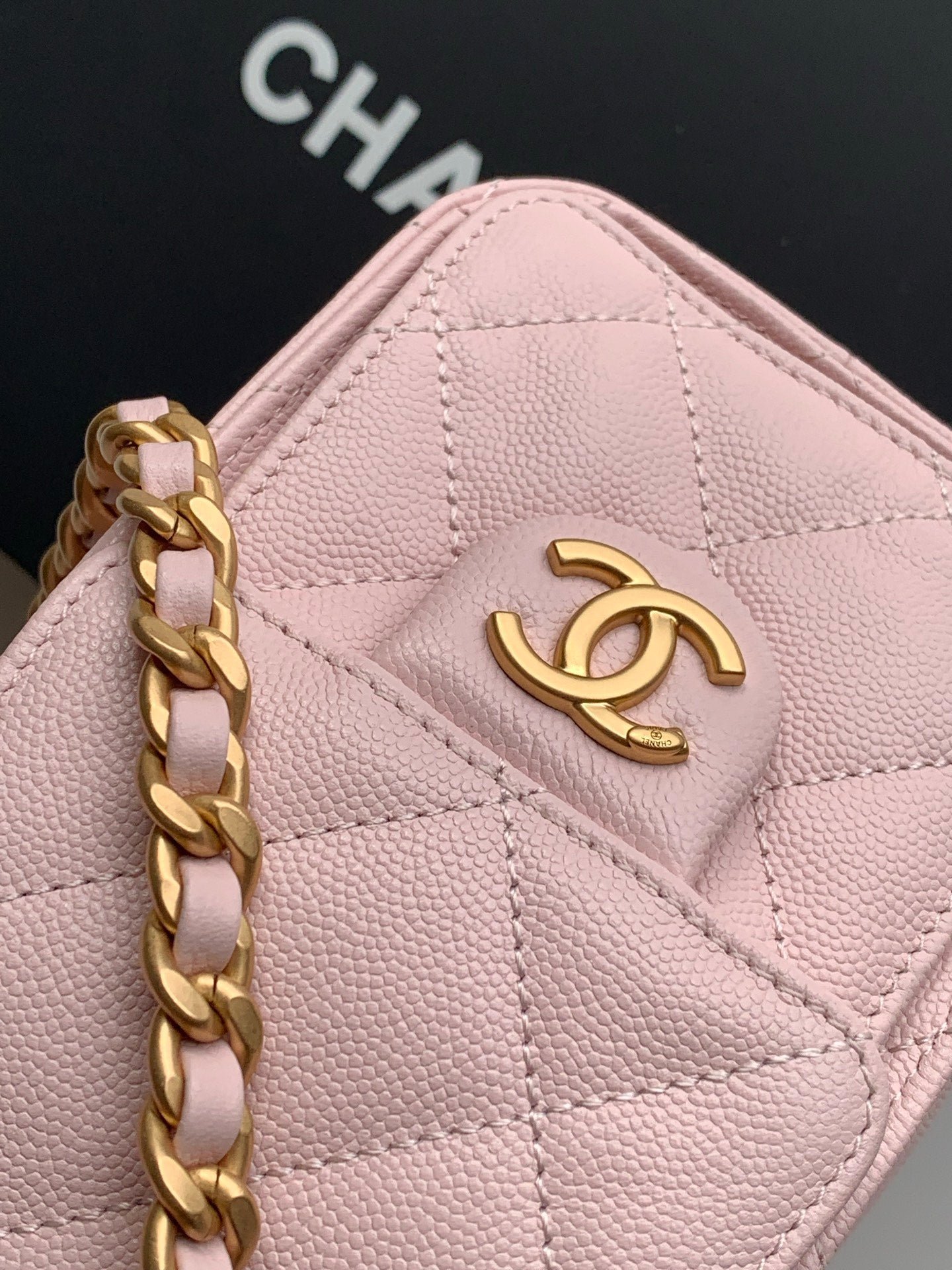 CHANEL 25S HOBO BAG 22 IN LIGHT PINK CAVIAR WITH GOLD HARDWARE - Image 5