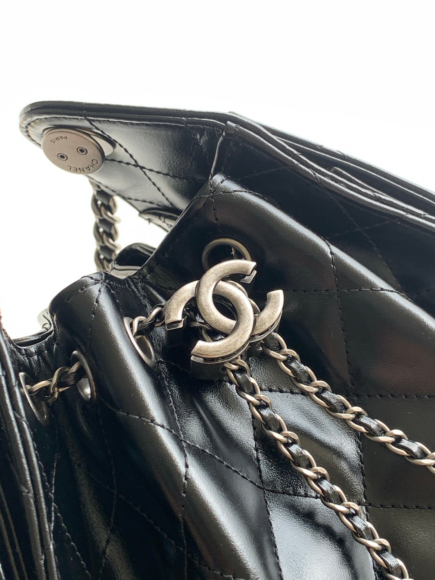 CHANEL 26S HOBO BAG 22 IN BLACK CALFSKIN - Image 7