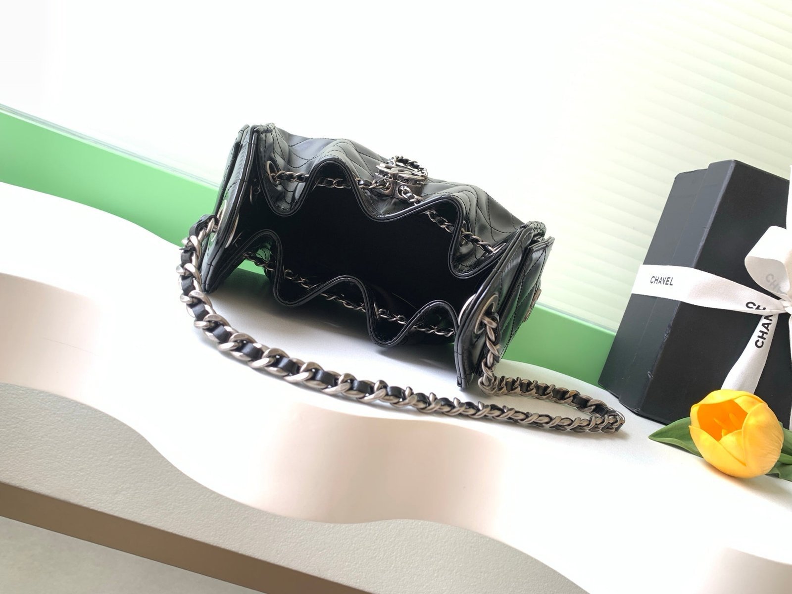 CHANEL 26S HOBO BAG 22 IN BLACK CALFSKIN - Image 8