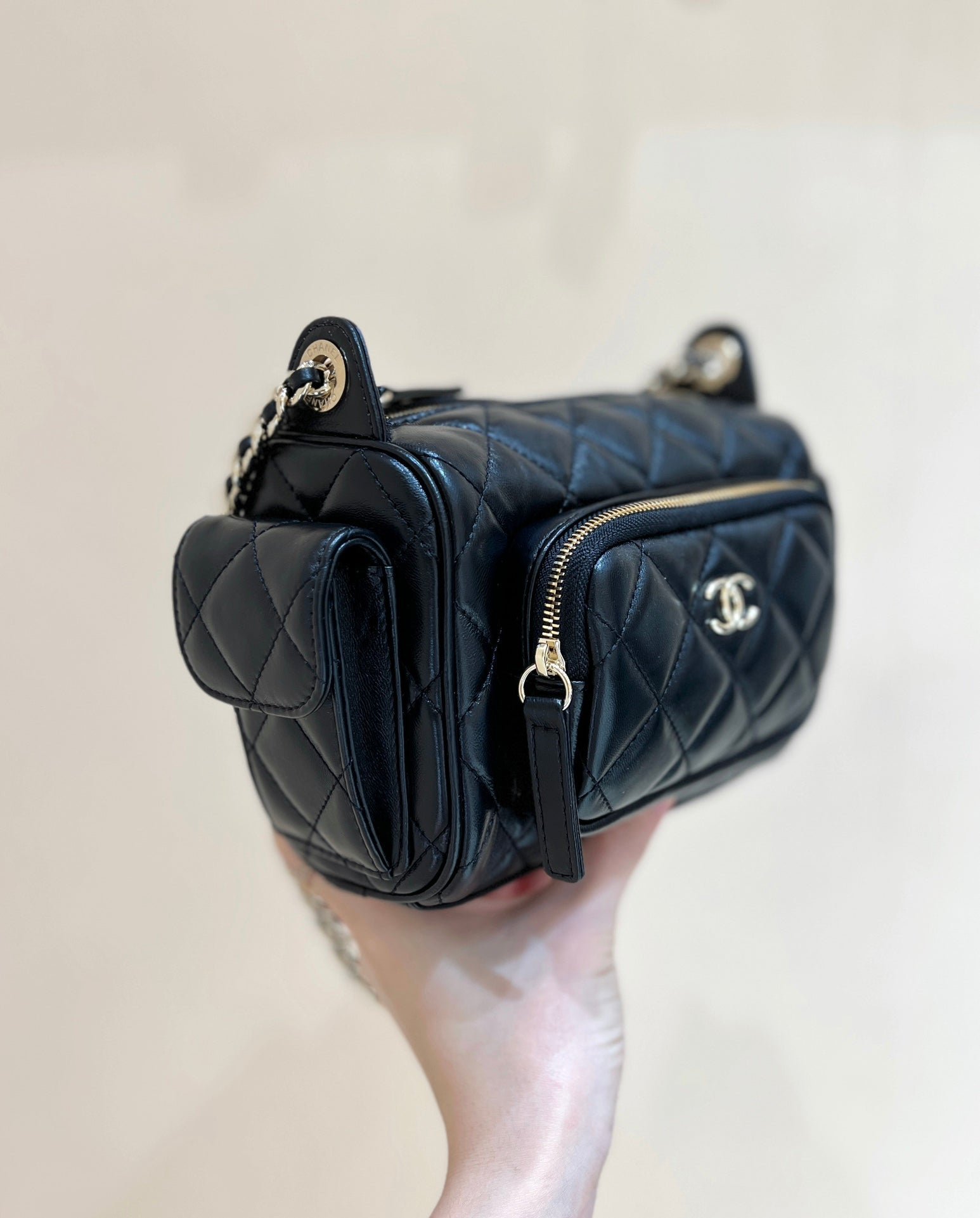 CHANEL CAMERA BAG 23 IN CONGO BLACK SHINY CALFSKIN - Image 3