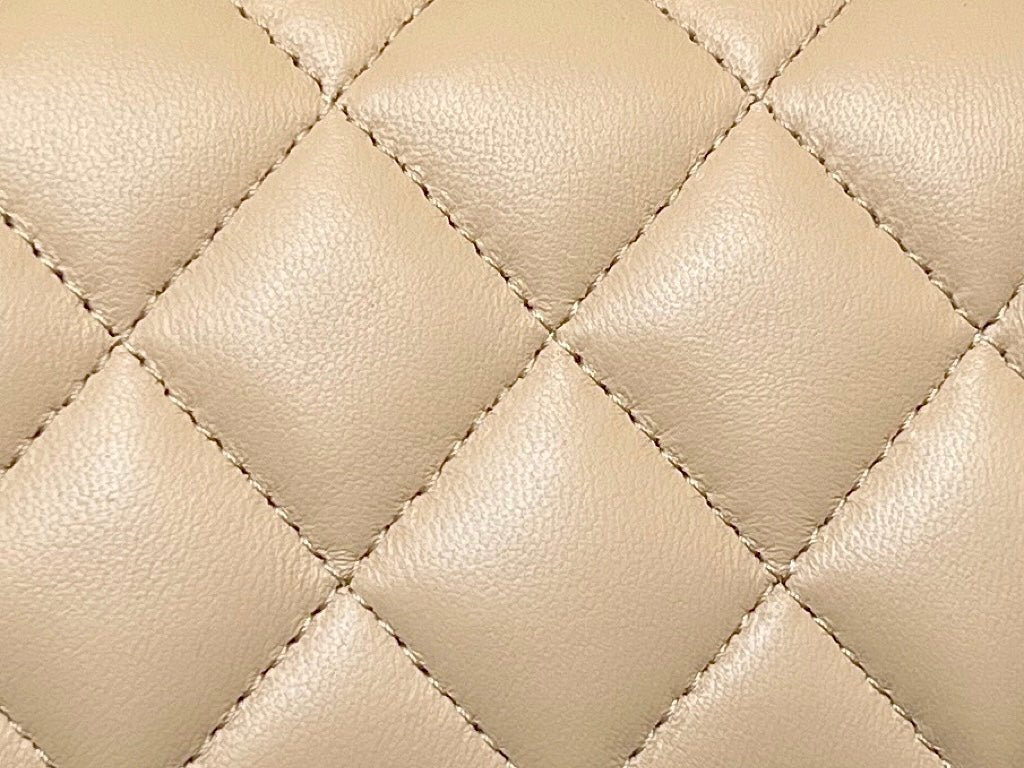 CHANEL 25S FLAP BAG 17 CM IN LIGHT BEIGE LAMBSKIN WITH GOLD HARDWARE - Image 14