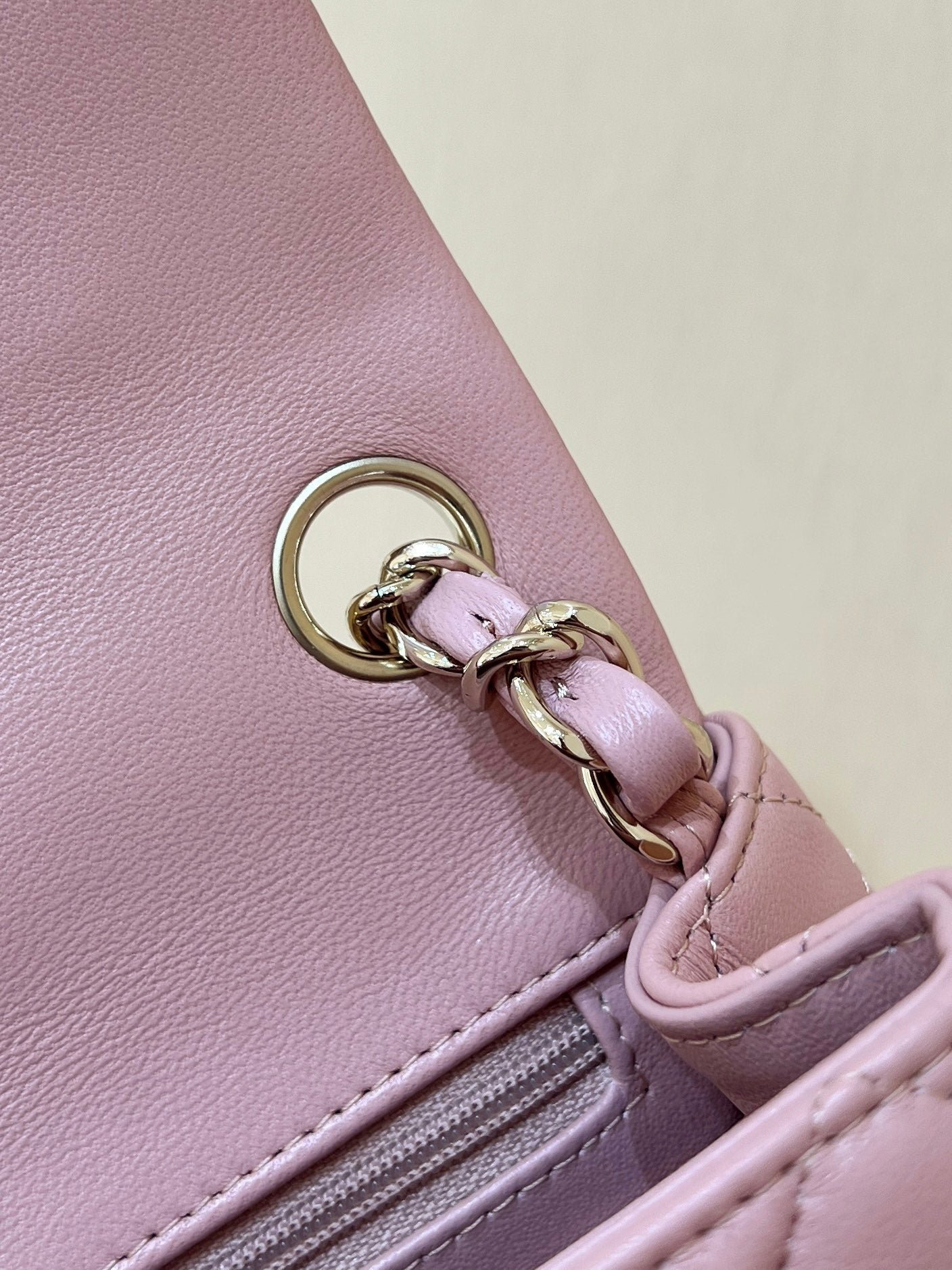 CHANEL 25S FLAP BAG 17 CM IN LIGHT PINK LAMBSKIN WITH GOLD HARDWARE - Image 8