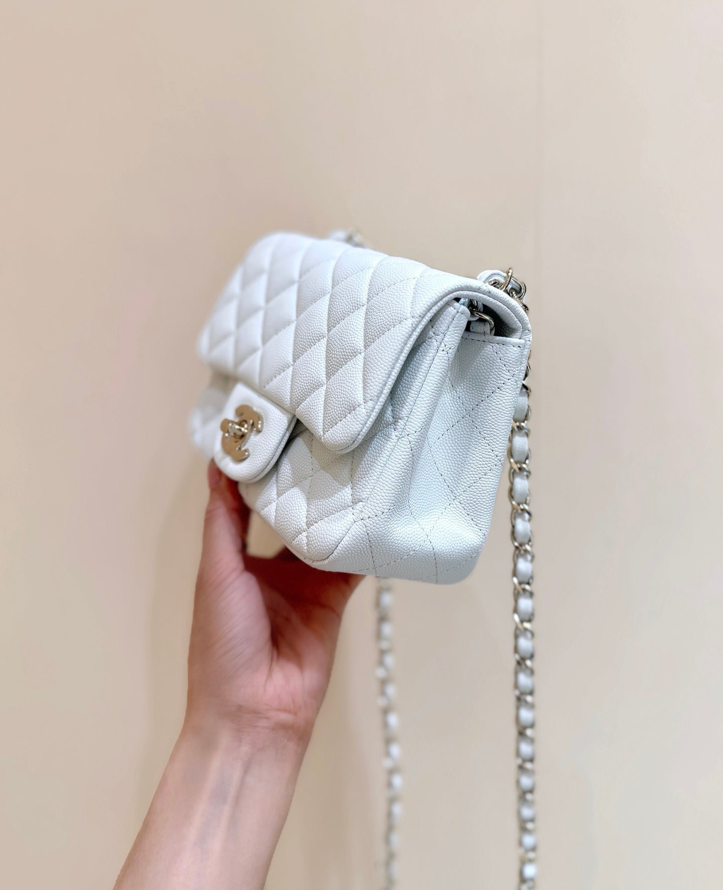 CHANEL 25S MINI SQUARE FLAP BAG 17 IN WHITE CALFSKIN CAVIAR GOLD HARDWARE - Image 12
