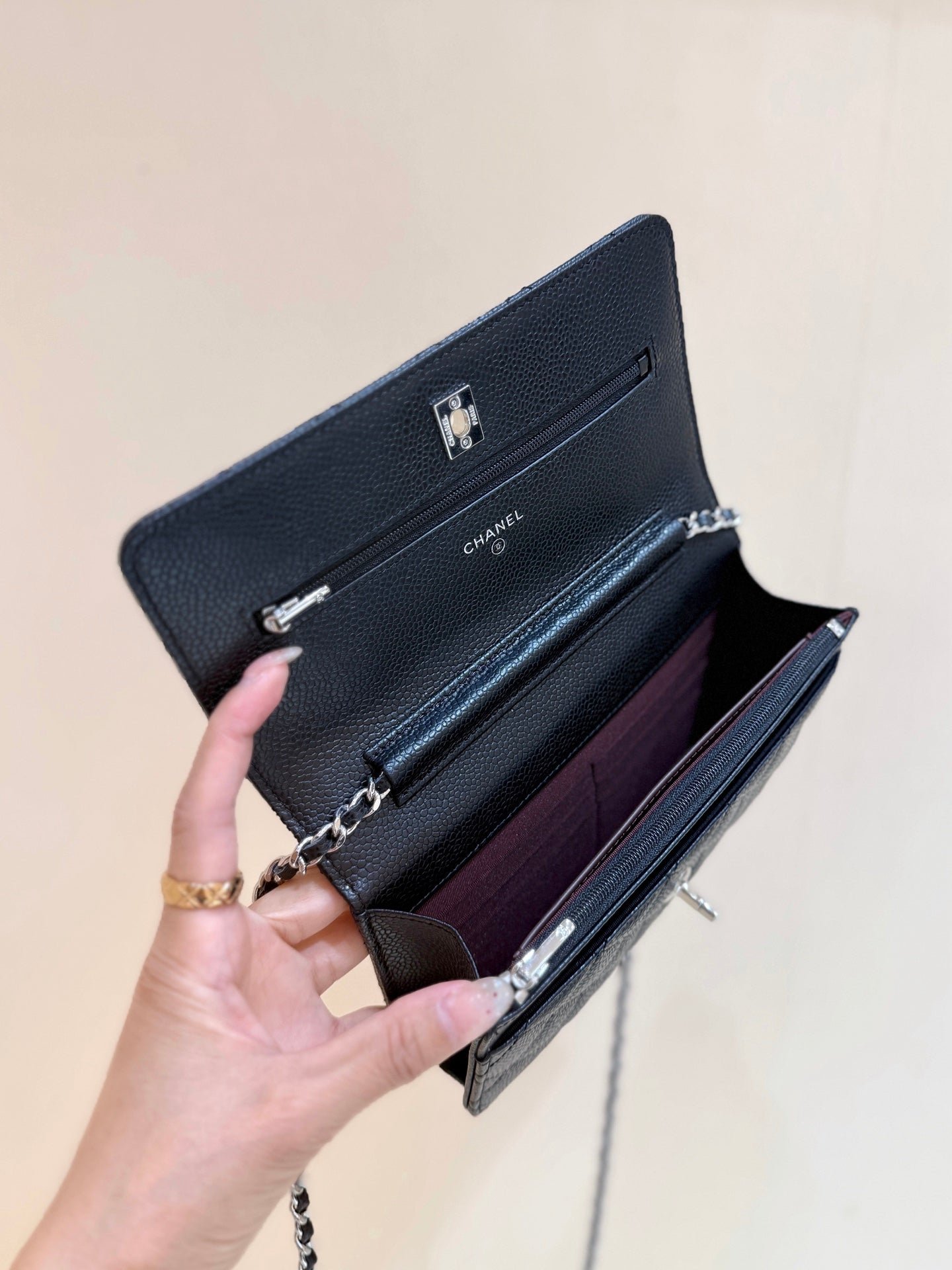 CHANEL 25S MINI FLAP BAG 19 IN BLACK CALFSKIN GOLD HARDWARE - Image 14