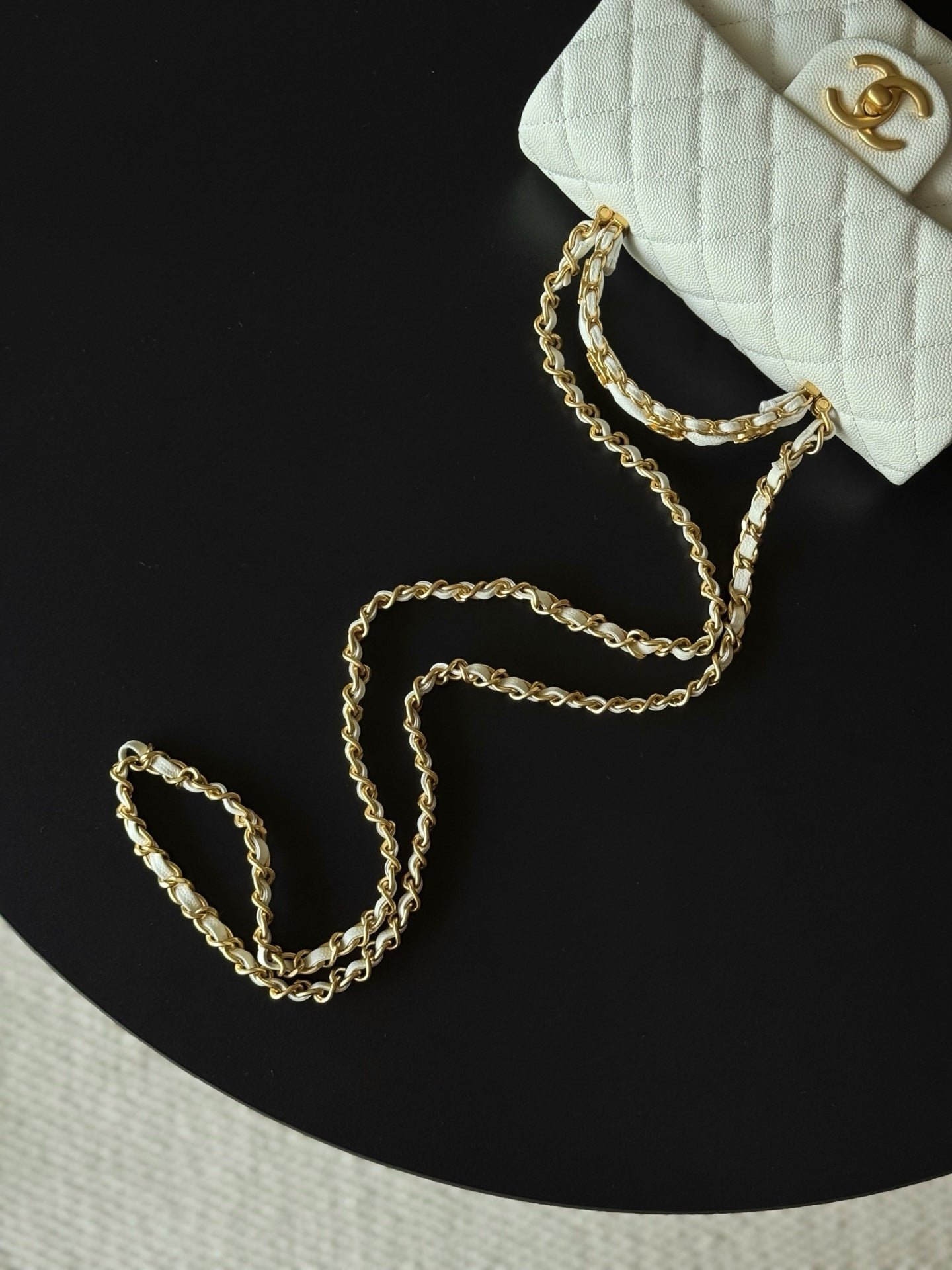 CHANEL 25S FLAP BAG 20 CM IN WHITE CAVIAR LEATHER WITH GOLD HARDWARE - Image 15