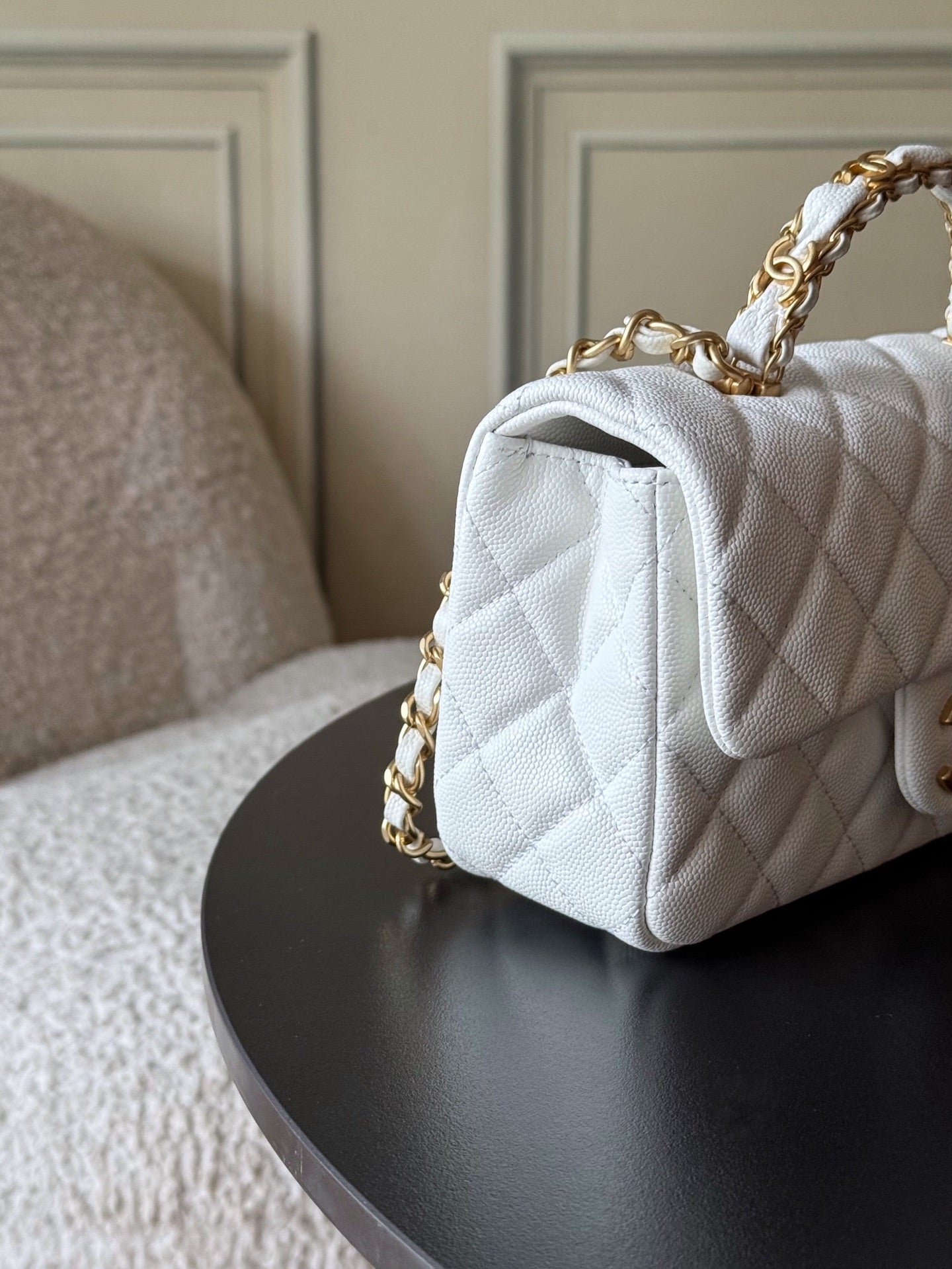 CHANEL 25S FLAP BAG 20 CM IN WHITE CAVIAR LEATHER WITH GOLD HARDWARE - Image 13