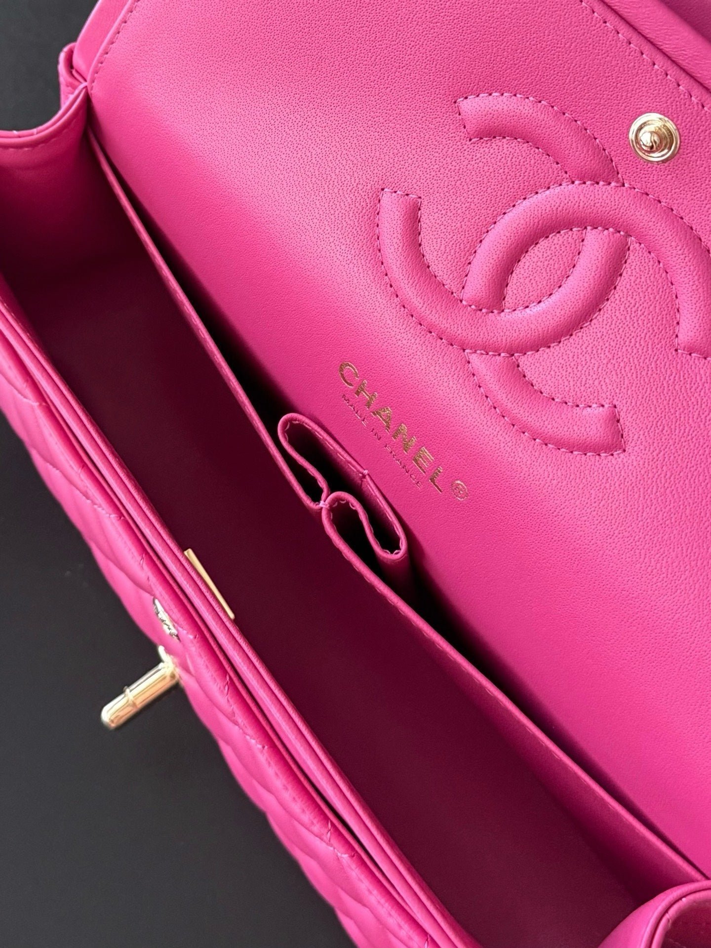 CHANEL 25S CLASSIC FLAP BAG 25 CM IN PINK LAMBSKIN WITH GOLD HARDWARE - Image 4