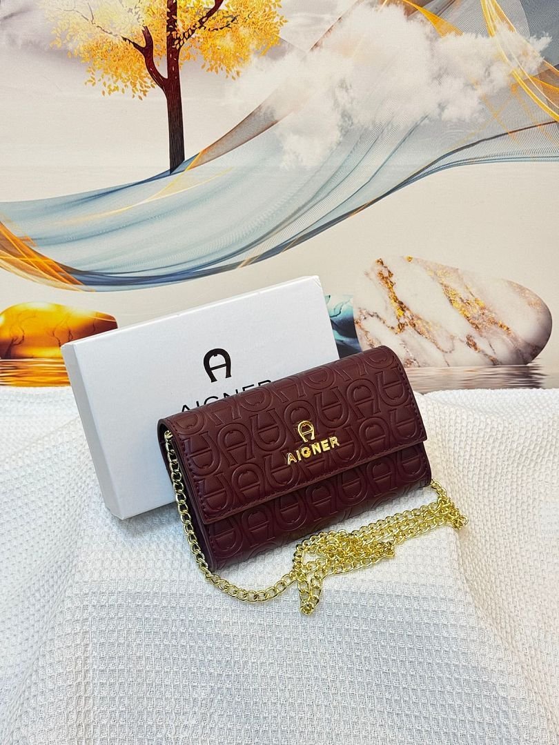 aigner-037-wallet-on-chain-burgundy-19-cm-1.jpg Aigner 037 Wallet on Chain – Burgundy, 19 cm - Image 1