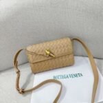 Bottega Veneta 9907 Crossbody Bag – Tan, 22 cm