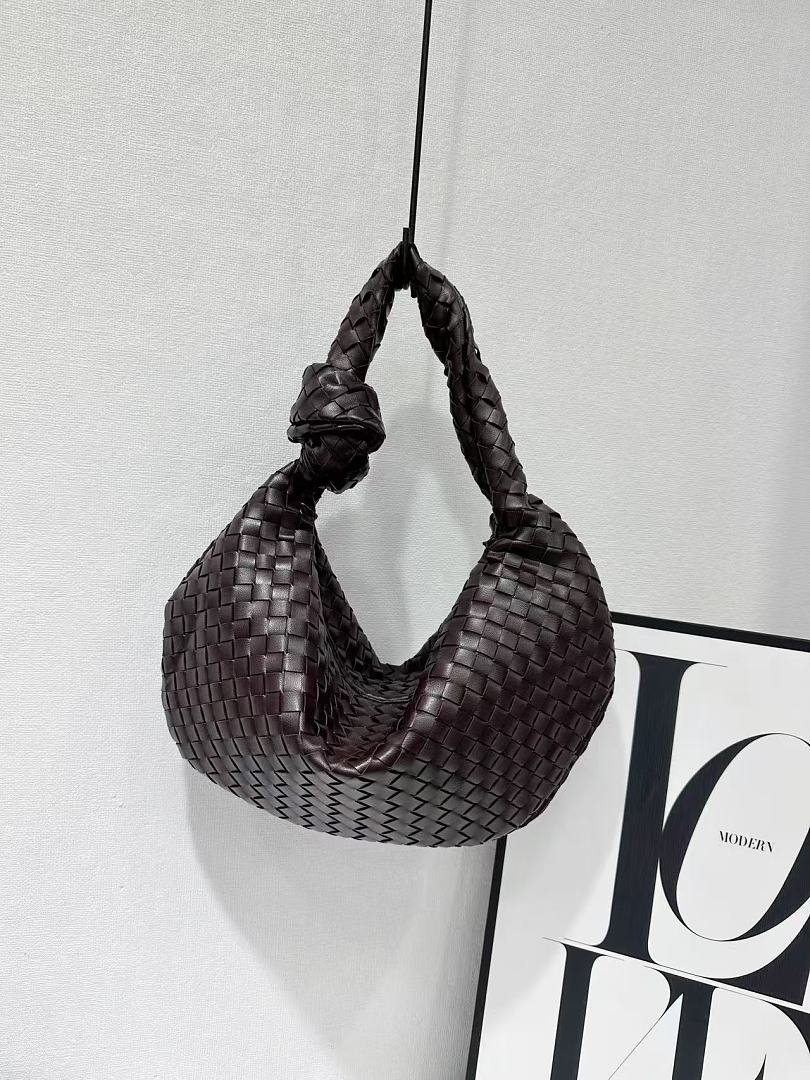 bottega-veneta-9910-hobo-bag-dark-brown-45-cm-1.jpg Bottega Veneta 9910 Hobo Bag – Dark Brown, 45 cm - Image 1