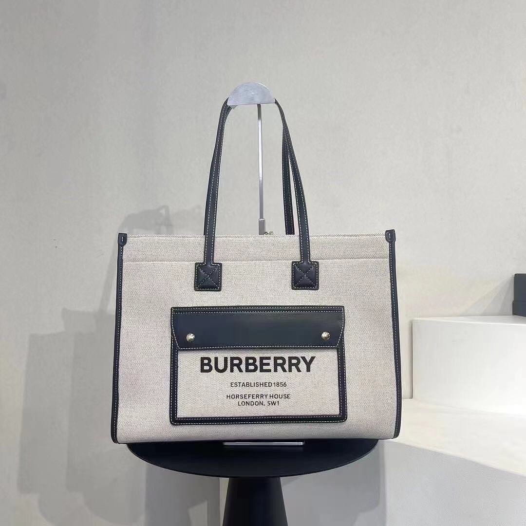 burberry-718-tote-bag-beige-with-black-trim-41-cm-1.jpg Burberry 718 Tote Bag – Beige with Black Trim, 41 cm - Image 1