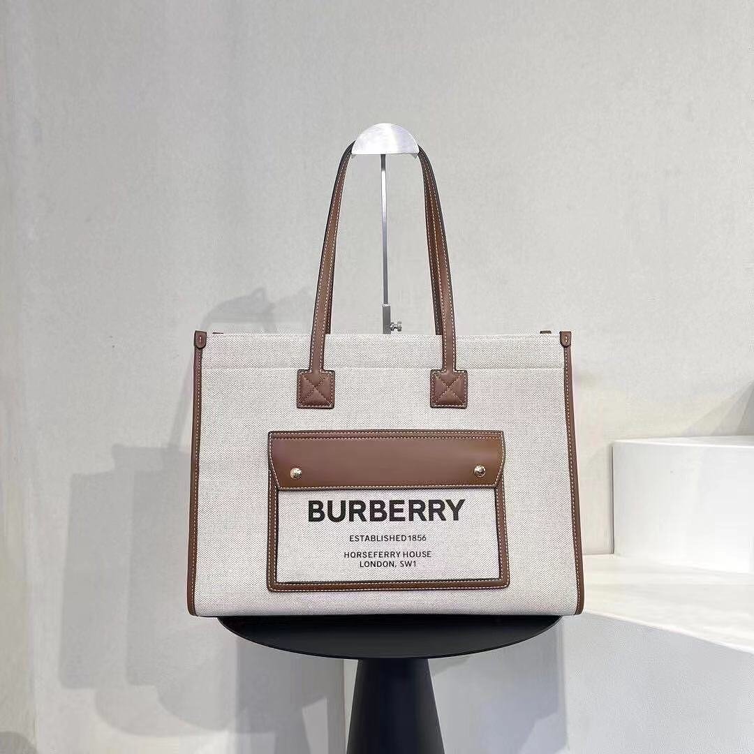 burberry-718-tote-bag-beige-with-brown-trim-41-cm-1.jpg Burberry 718 Tote Bag – Beige with Brown Trim, 41 cm - Image 1