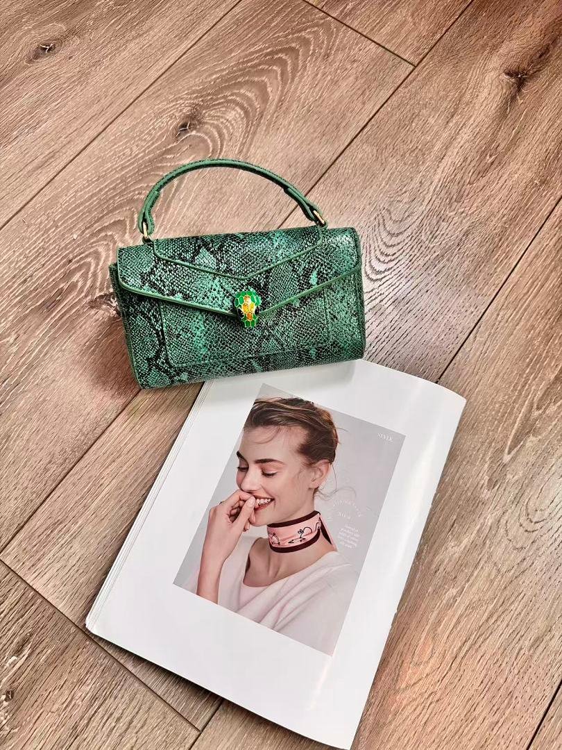 bvlgari-5061-top-handle-bag-green-19-cm-1.jpg Bvlgari 5061 Top Handle Bag – Green, 19 cm - Image 1
