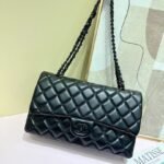Chanel 1112 羊纹 Shoulder Bag – Black, 26 cm