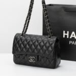 Chanel 1112 羊纹 Shoulder Bag – Black, 26 cm
