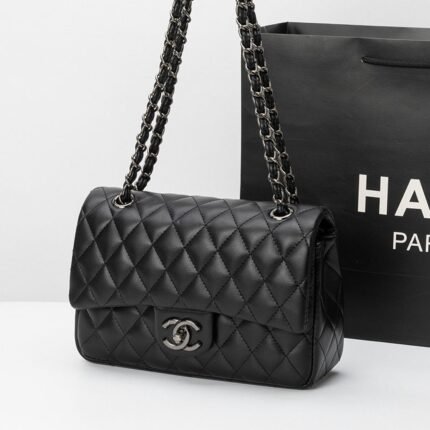 Chanel 1112 羊纹 Shoulder Bag – Black, 26 cm