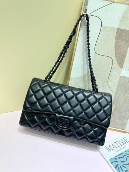 Chanel 1112 羊纹 Shoulder Bag – Black, 26 cm
