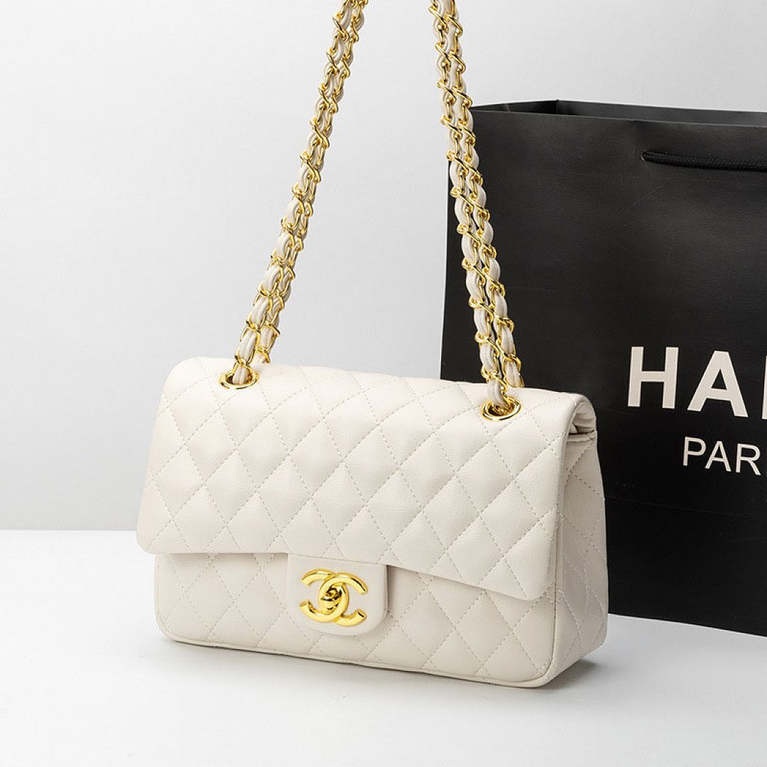 chanel-1112-e7be8ae7bab9-shoulder-bag-ivory-26-cm-1.jpg Chanel 1112 羊纹 Shoulder Bag – Ivory, 26 cm - Image 1