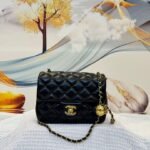Chanel 1115 Shoulder Bag – Black, 18 cm