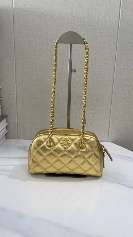 Chanel 2532 Shoulder Bag – Metallic Gold, 21 cm