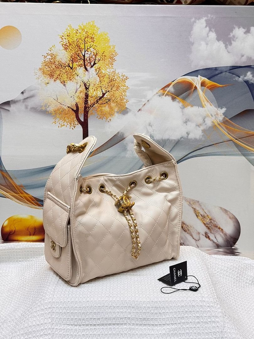 chanel-5062-bucket-bag-ivory-23-cm-1.jpg Chanel 5062 Bucket Bag – Ivory, 23 cm - Image 1
