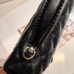Chanel 5070 Shoulder Bag – Black, 20 cm