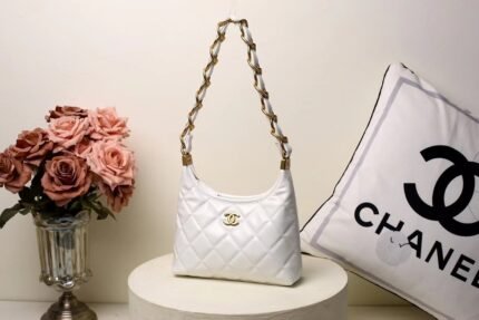 Chanel 8315-1 Shoulder Bag – White, 23 cm
