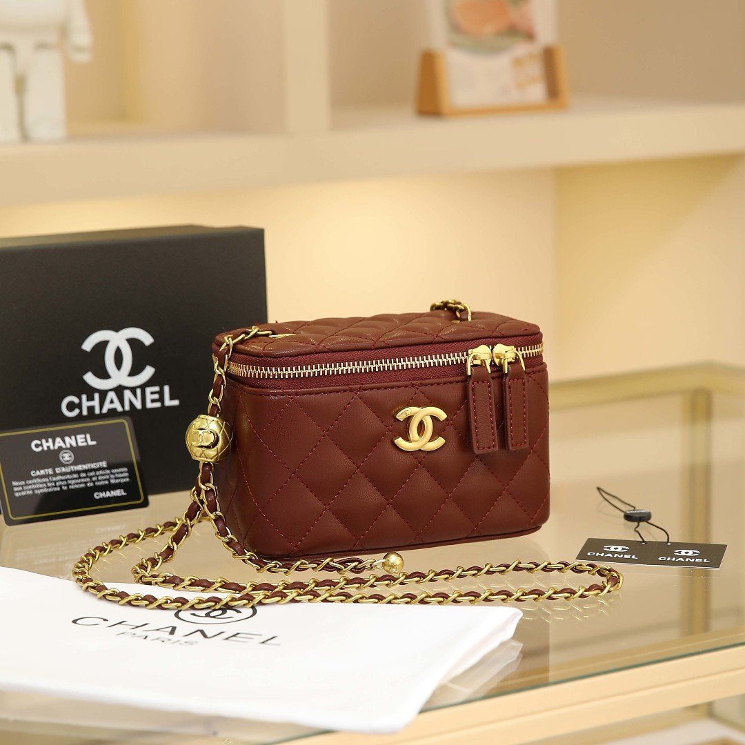 chanel-8317-crossbody-bag-burgundy-17-cm-1.jpg Chanel 8317 Crossbody Bag – Burgundy, 17 cm - Image 1